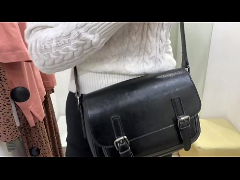 ❤️ Јавна мастурбација на младата кучка FeralBerry со дилдо во фитинг просторијата ️ Домашно порно на mk.sexygirlspics-com.ru ❌